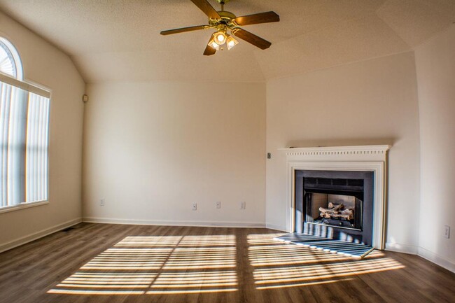 Building Photo - 4745 Leprechaun Ln