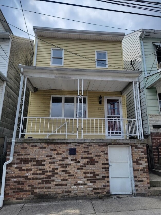 114 Broad St, Saint Clair, PA 17970 House Rental in Saint Clair, PA
