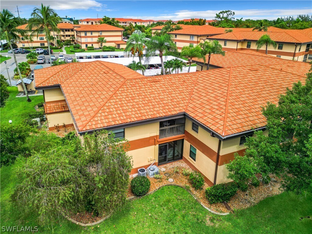 Primary Photo - 6120 Whiskey Creek Dr