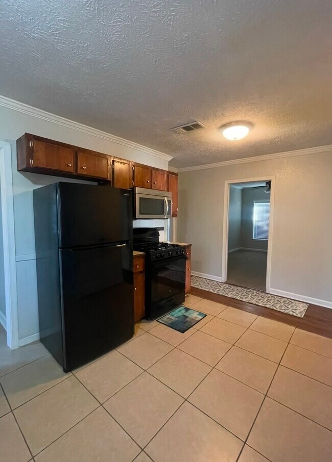 Foto del edificio - 2052 N Robison Rd