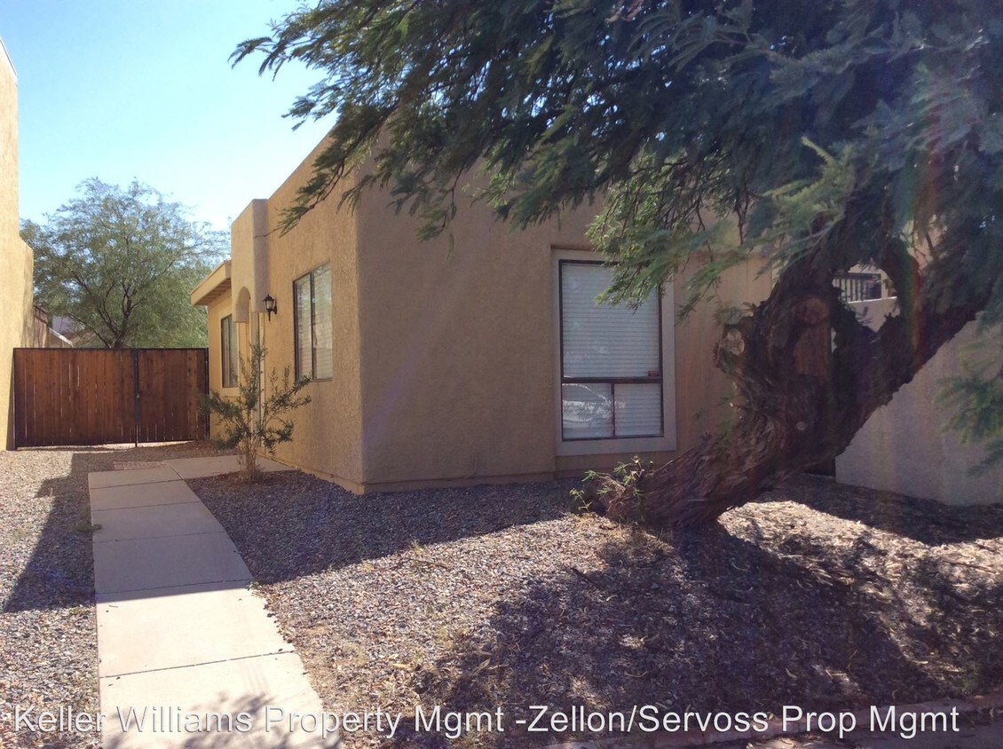 Foto principal - 2 br, 1 bath House - 213 W. Virginia Street