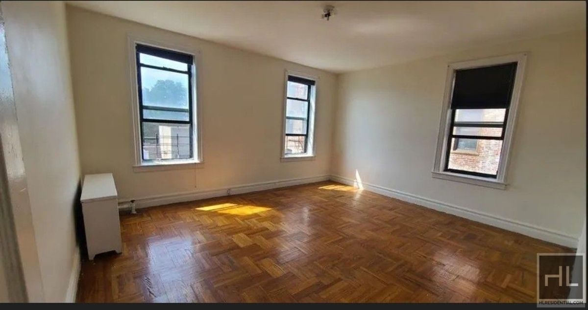 Primary Photo - AVENUE P