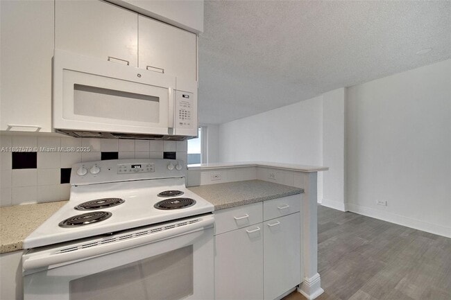 Foto del edificio - 1500 Bay Rd