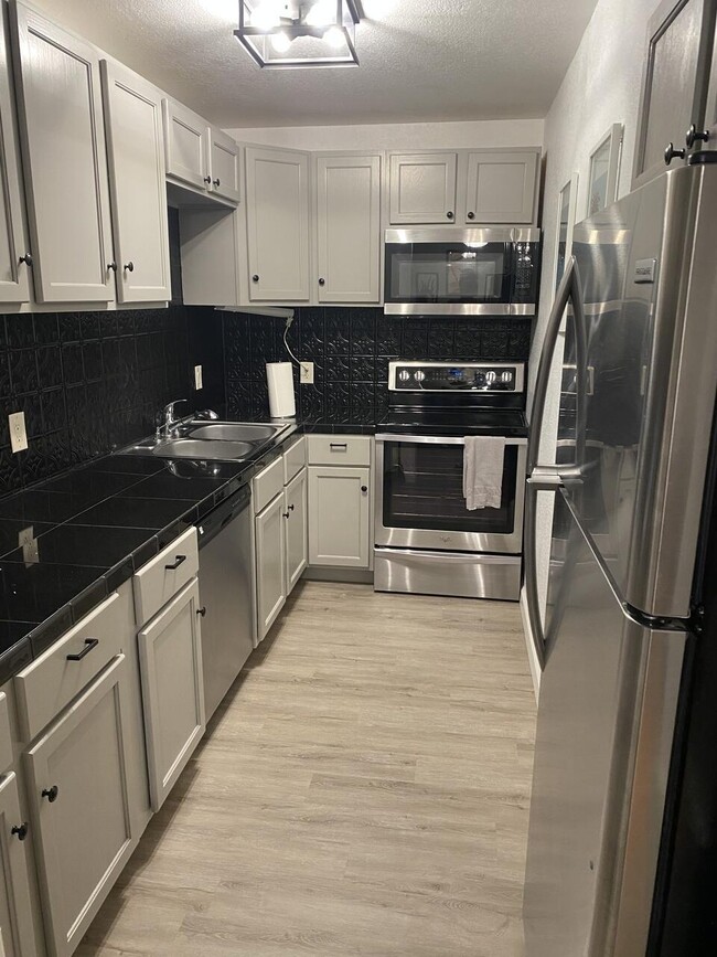 Foto del edificio - 420 N Villa Ct