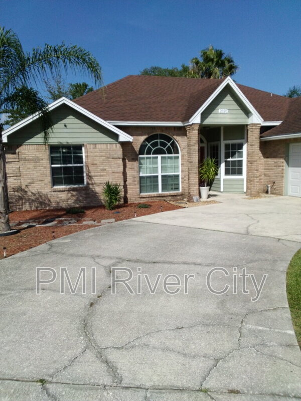 Foto del edificio - 2320 Locustwood Ct