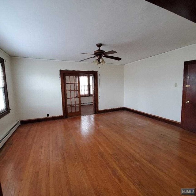 Building Photo - 709 4th St