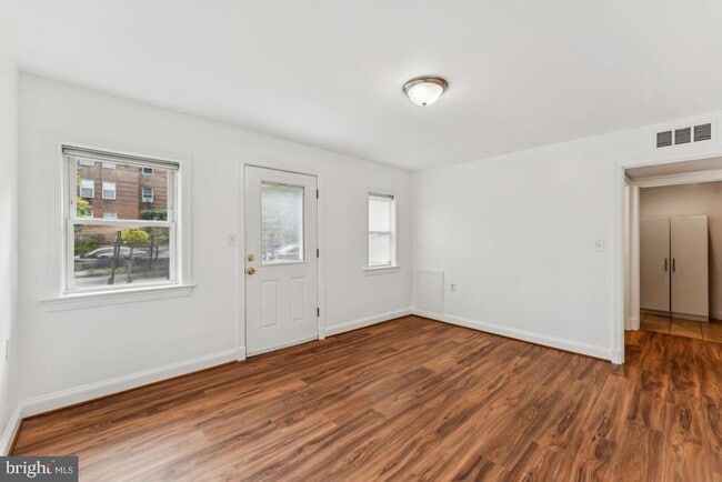 Building Photo - 1400 Oglethorpe St NW