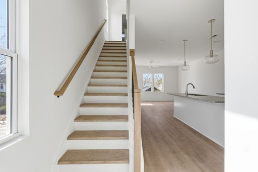 Foto del edificio - New Construction End Unit 3BD, 3.5BA Raleigh Townhome with Modern Features and Easy Access to Hig...