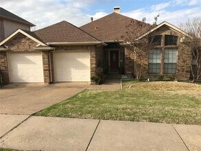 Building Photo - 1349 Barclay Dr