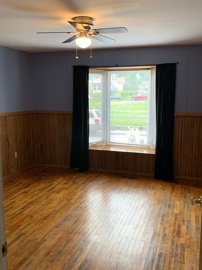 1st Bedroom - 659 5th St
