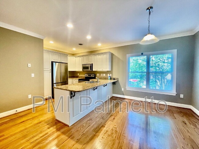 Foto del edificio - 1316 Pulaski St