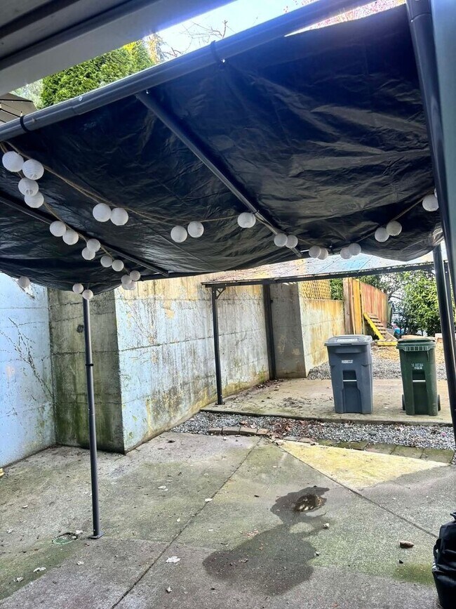 Foto del edificio - 803 9th Ave NW