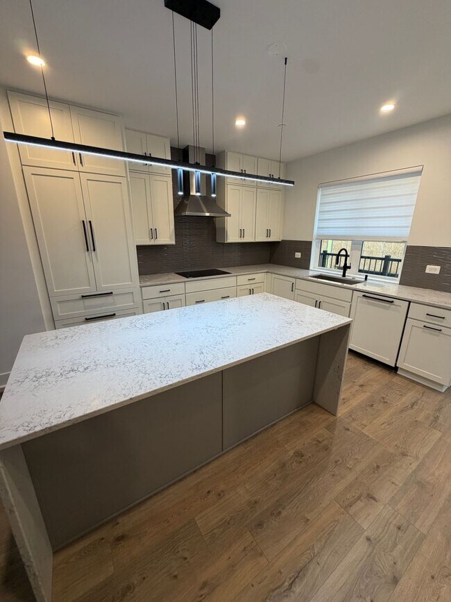 Foto del edificio - 5617 Vermillion Cir