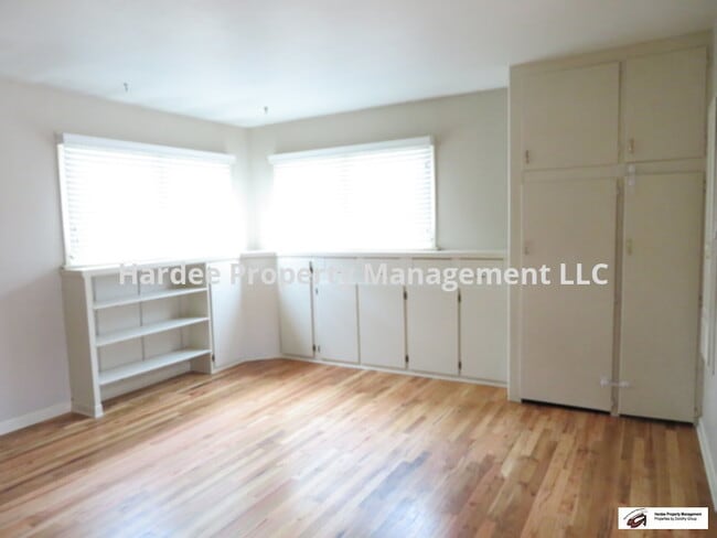 Building Photo - 4105 Cassia St
