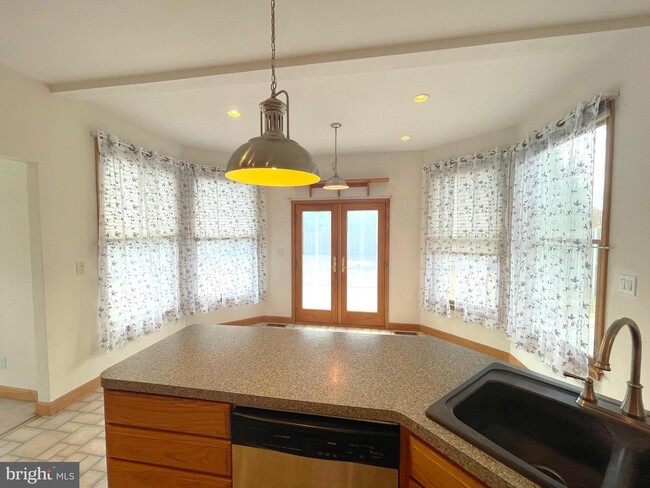Foto del edificio - 43737 Sandy Bottom Rd