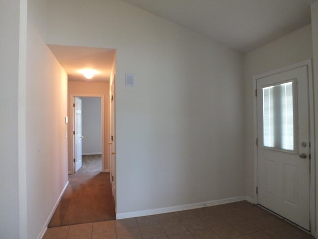 Building Photo - 255 Colony Dr