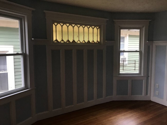 Foto del edificio - 39 Sharpe Ave