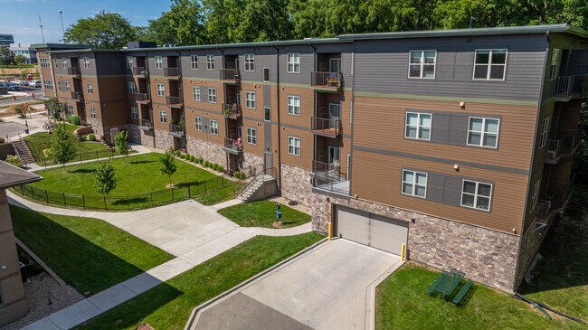 Foto del edificio - Whitney Point