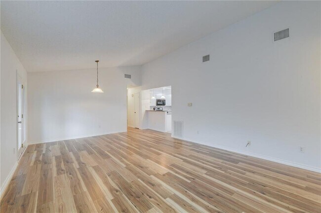 Building Photo - 12918 Lazyfield Trail