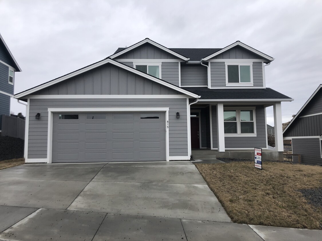 Foto principal - 815 SW Iyla Ct