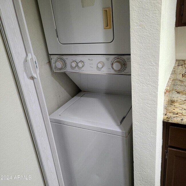 Foto del edificio - 4211 E Palm Ln