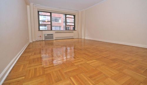 Building Photo - 425 E 55th St