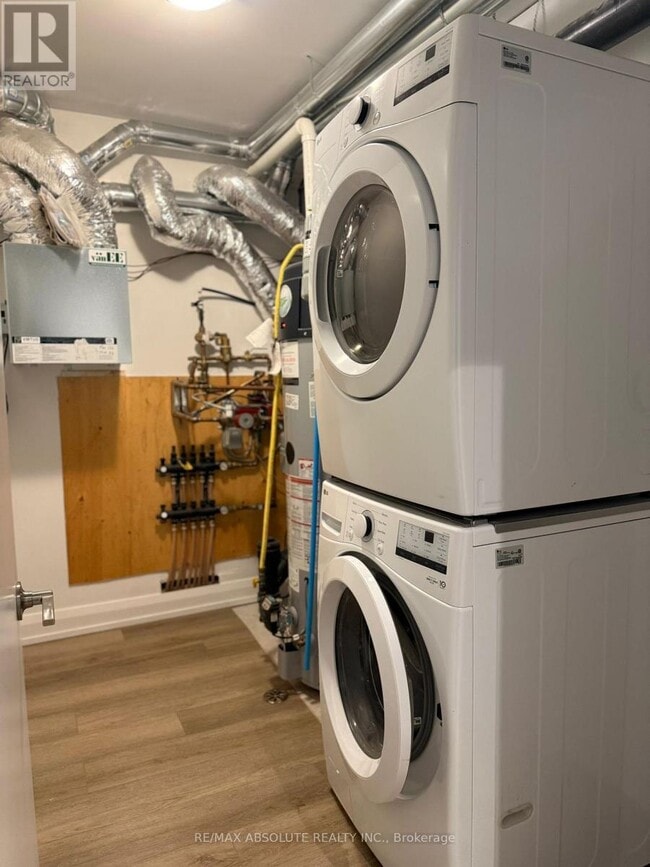 Building Photo - 270 Byron Ave