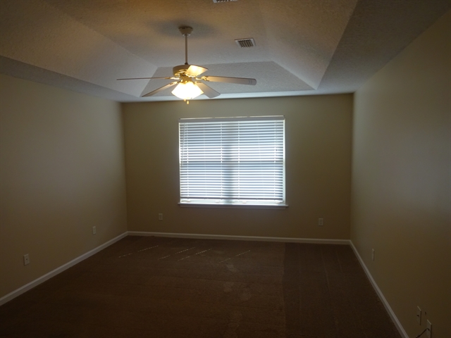 Building Photo - 3062 Hidden Oaks Dr