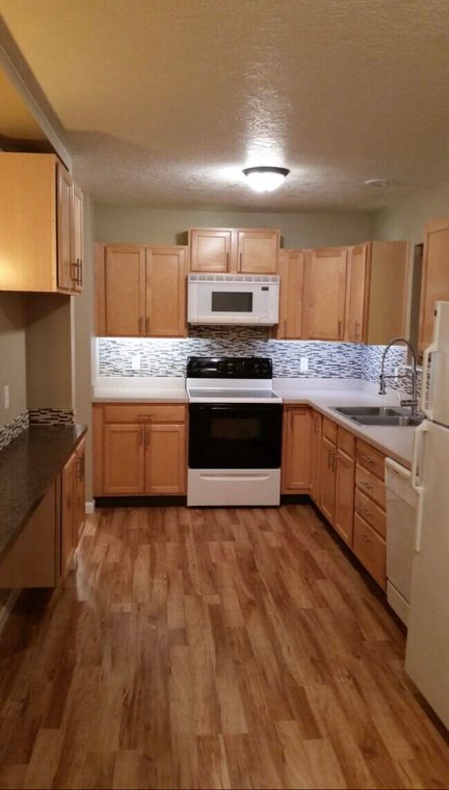Building Photo - 2504 Castle Pines Way