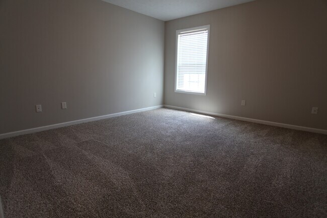 Foto del edificio - Charming 3-Bedroom Home in Quiet Cul-de-Sa...