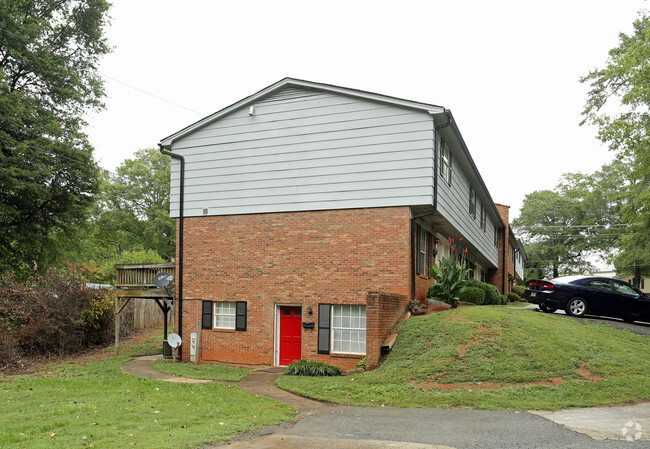 Building Photo - Forest Glenn Townhomes