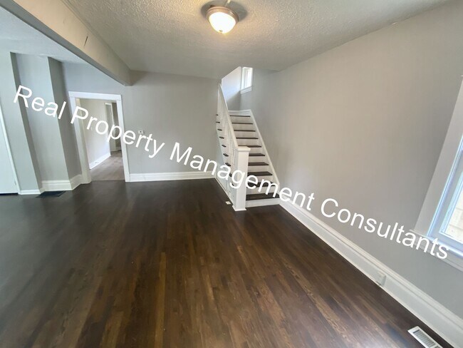 Building Photo - Newly Renovated 3-Bedroom House in Kansas ...