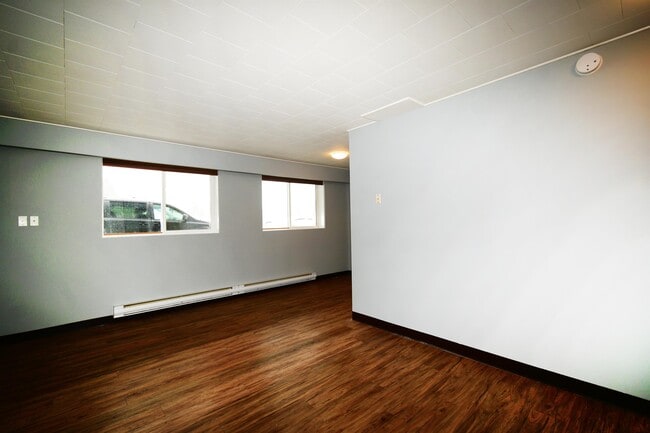 Building Photo - 626 Kinchant St