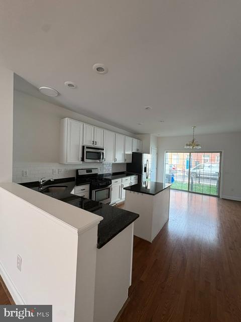 Foto del edificio - 2727 Tilton St