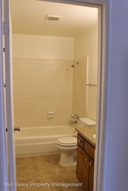 Building Photo - 2 br, 1 bath House - 33045 Road 159, #8