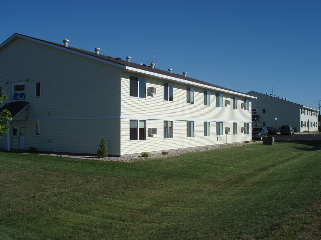 Back of Osakis Manor - 480 W Main St