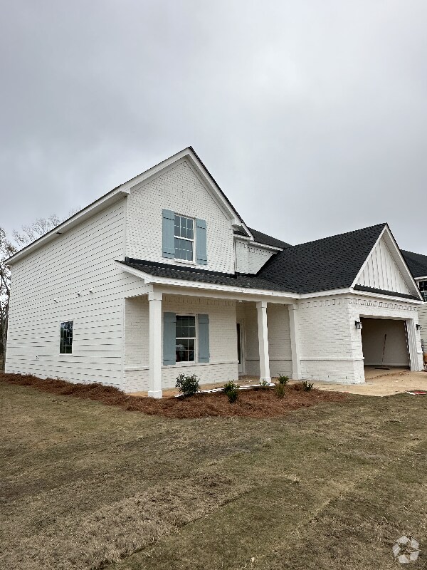 Wyndham South Apartments for Rent with Parking Opelika, AL 1