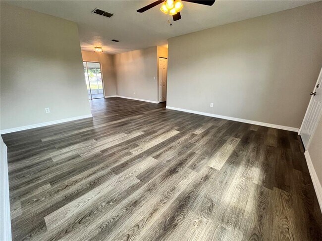 Foto del edificio - 1494 Courtland Blvd