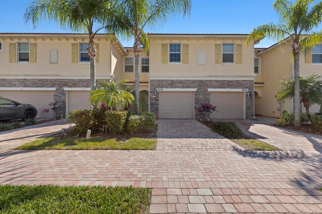 Building Photo - 9590 SW Purple Martin Way