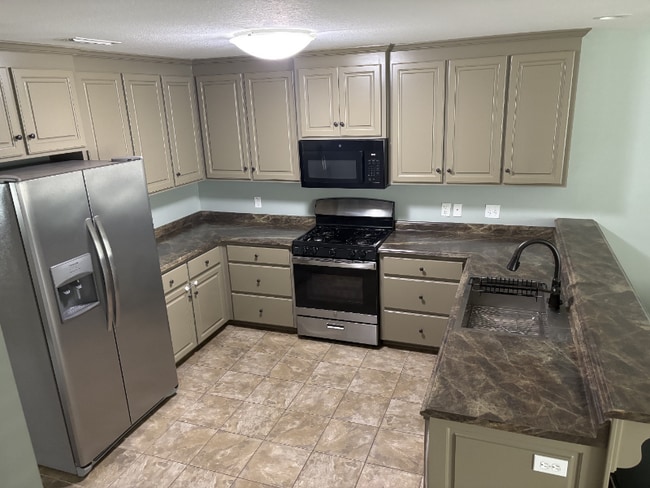 Building Photo - 209 Winterberry Way