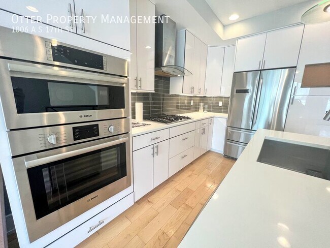 Building Photo - 3BR/3BA 2018 Construction Gated Back Patio...