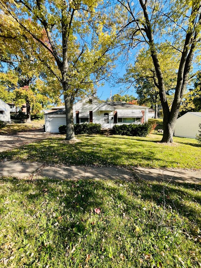 Building Photo - Adorable 2 bedroom 1 bath home!