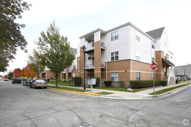 Building Photo - Stationside Village Apartments