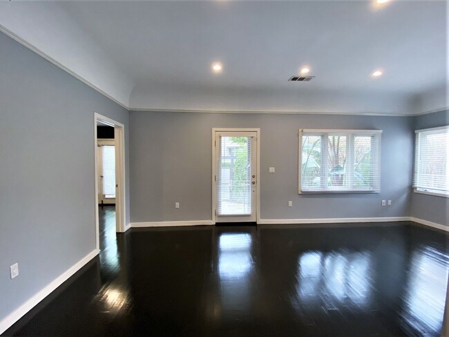 Foto del edificio - Luxury Remodeled Home on West Knoll in the...