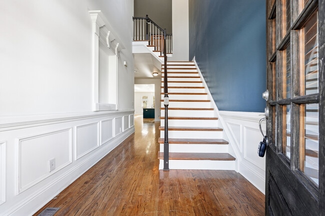 Building Photo - 6961 Fellowship Ln