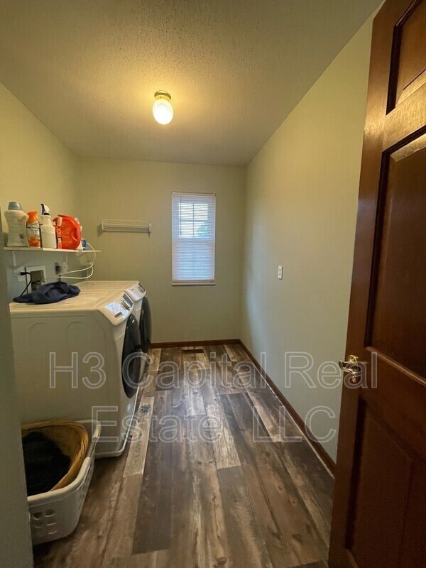 Building Photo - 111 Marmont Ct