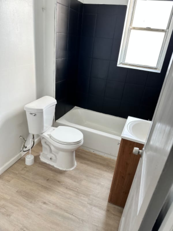 Building Photo - 4723 Whitaker Ave