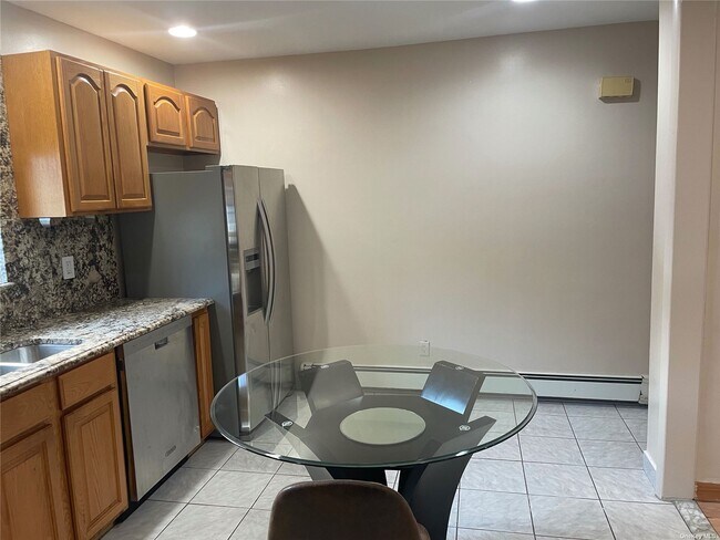 Foto del edificio - 82-74 170th St