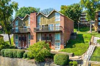 Building Photo - Kirkwood Bluffs