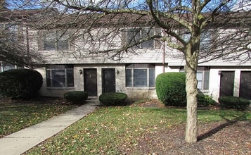 Building Photo - 915 6 Southgate Dr